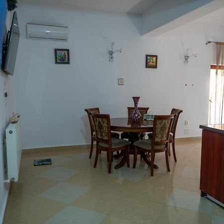 Vila Nicoleta ไบเลโอเลอเนชต์ ภายนอก รูปภาพ