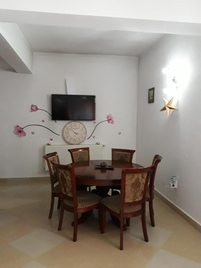 Vila Nicoleta ไบเลโอเลอเนชต์ ภายนอก รูปภาพ